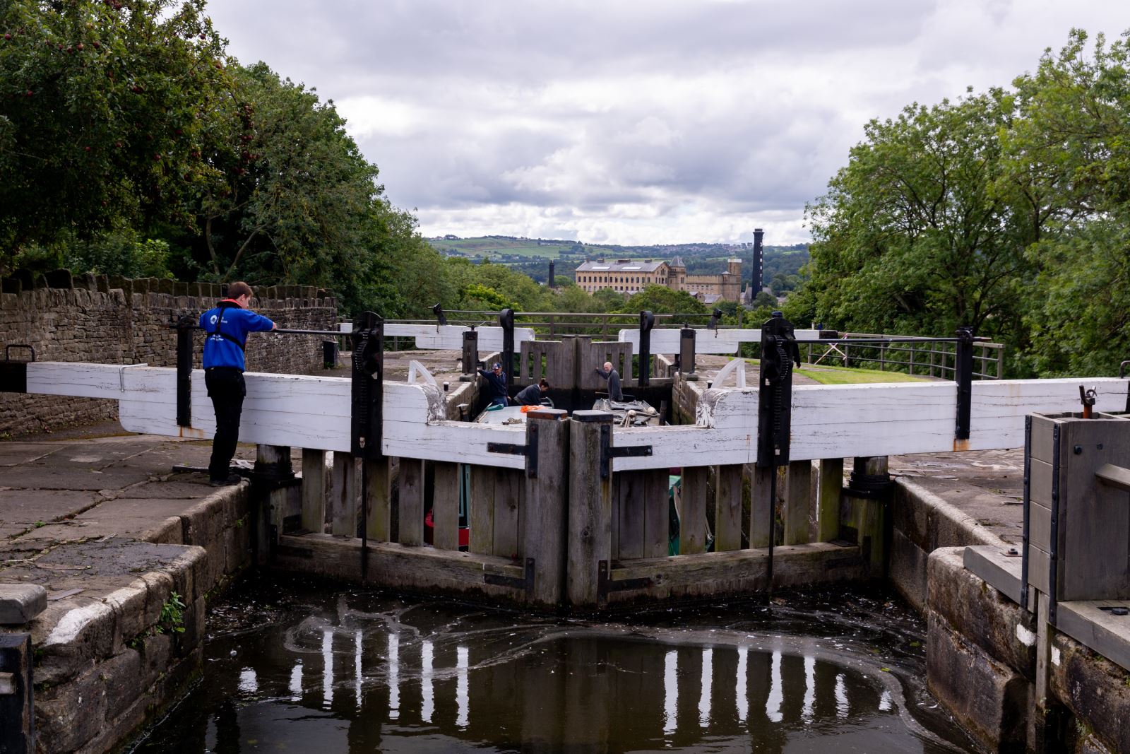 5 Rise Locks, Bingley